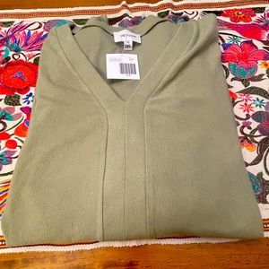 New with tags oversized sweater super soft!